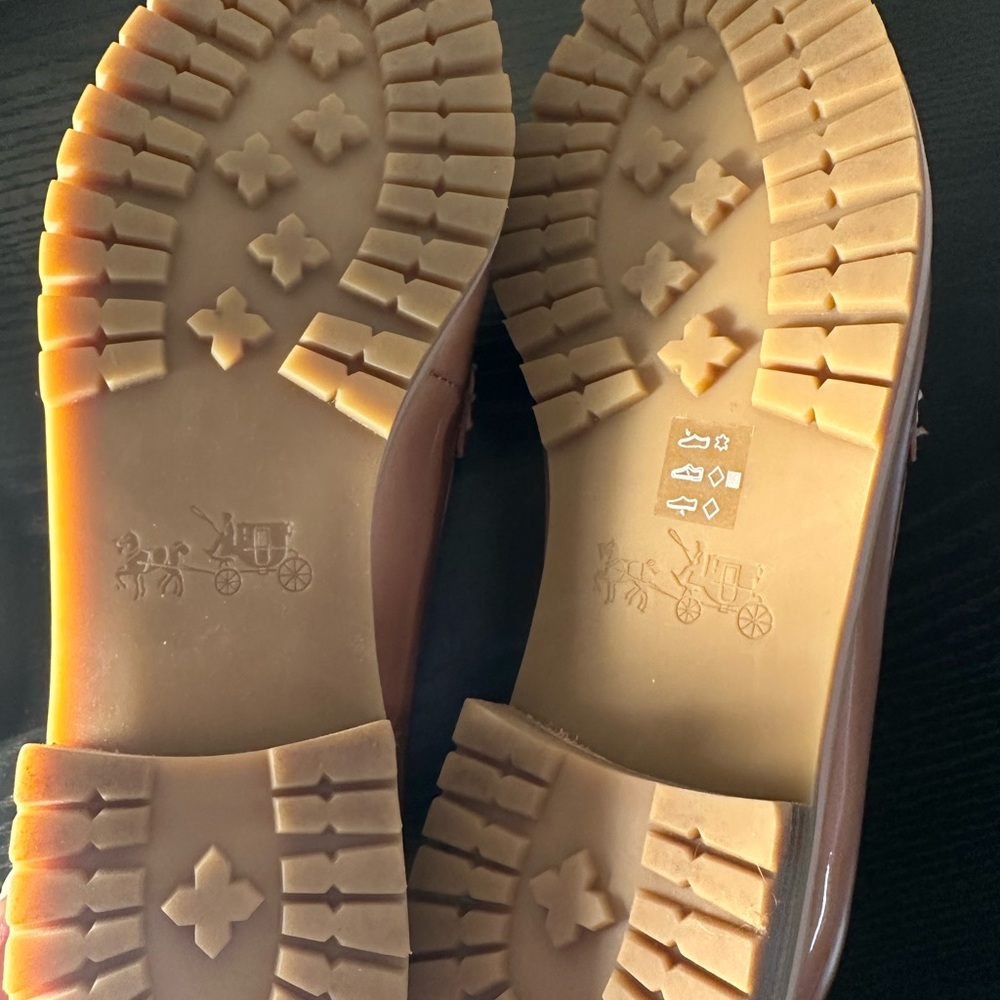 Coach loafers Size 5.5 - Picture 4 of 16